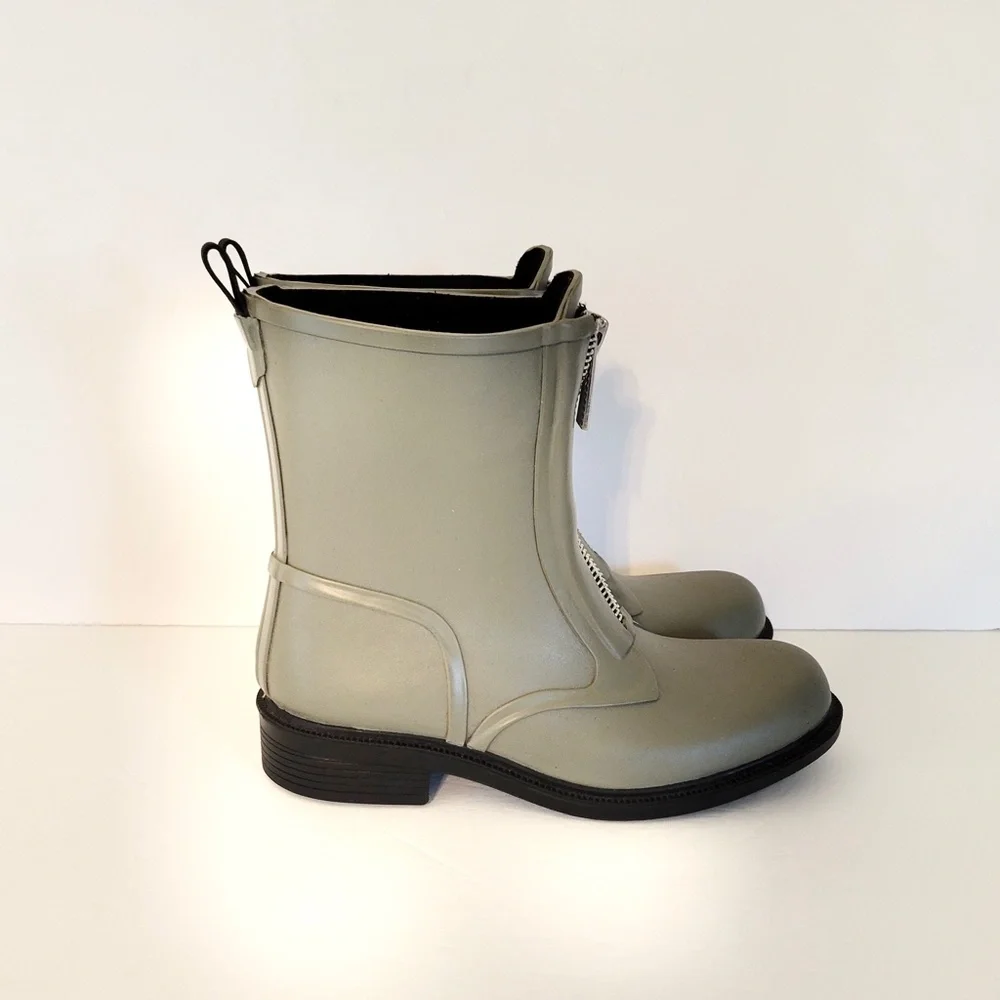 Frye Storm Zip Gray Rain Boot - 7